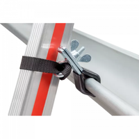 Attache échelle sur gouttières