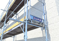 Amarrage d'un échafaudage F3000 en façade, détail cadre et plancher