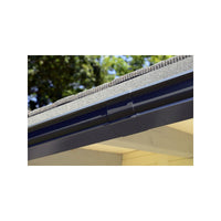 Jonction G300 posée entre deux barres de gouttière aluminium